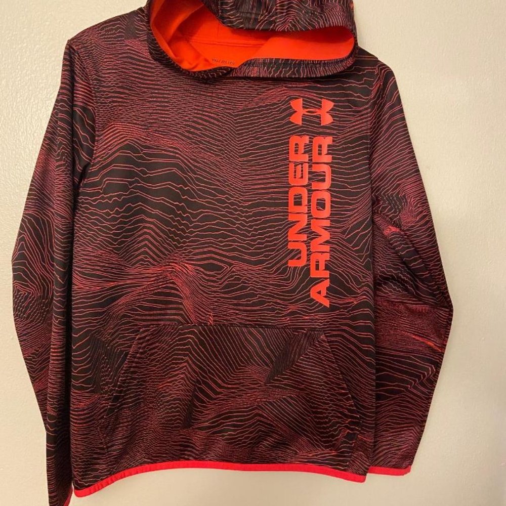Boys Under Armour hooded pullover with front pocket w/nice orange color